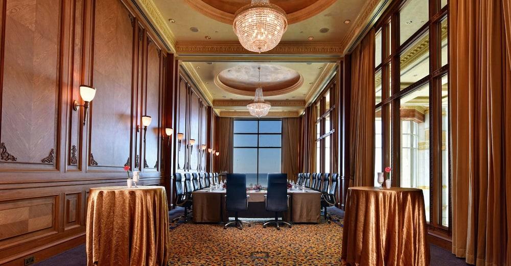Empire Hotel And Country Club Brunei バンダル スリ ブガワン エクステリア 写真